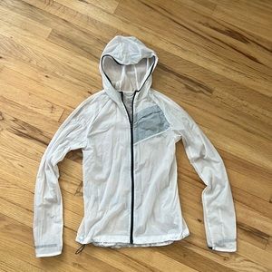 Nike Women’s Packable Lightweight Jacket